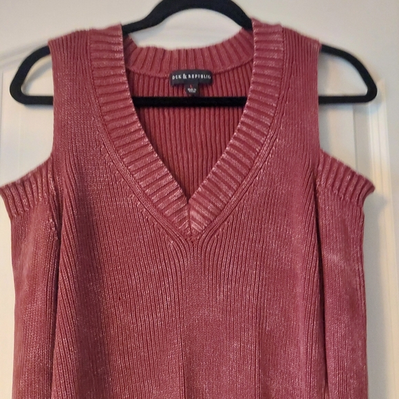 Sweater - Picture 3 of 11